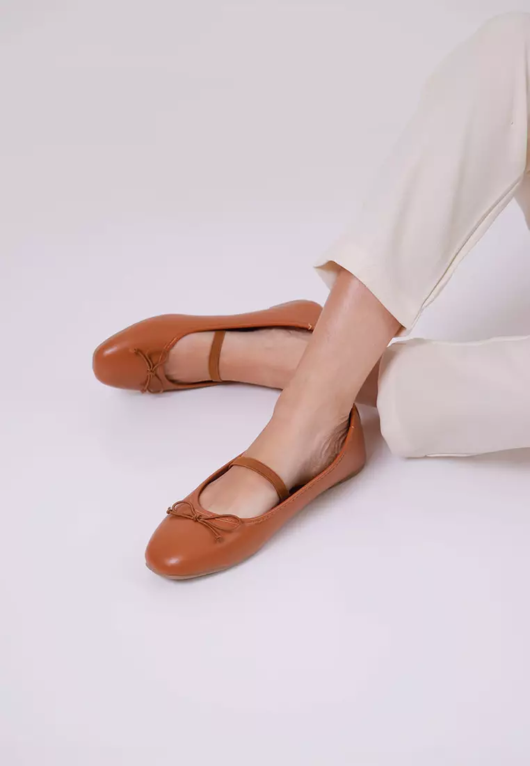 Sofia Maika Mary Jane Flat Brown