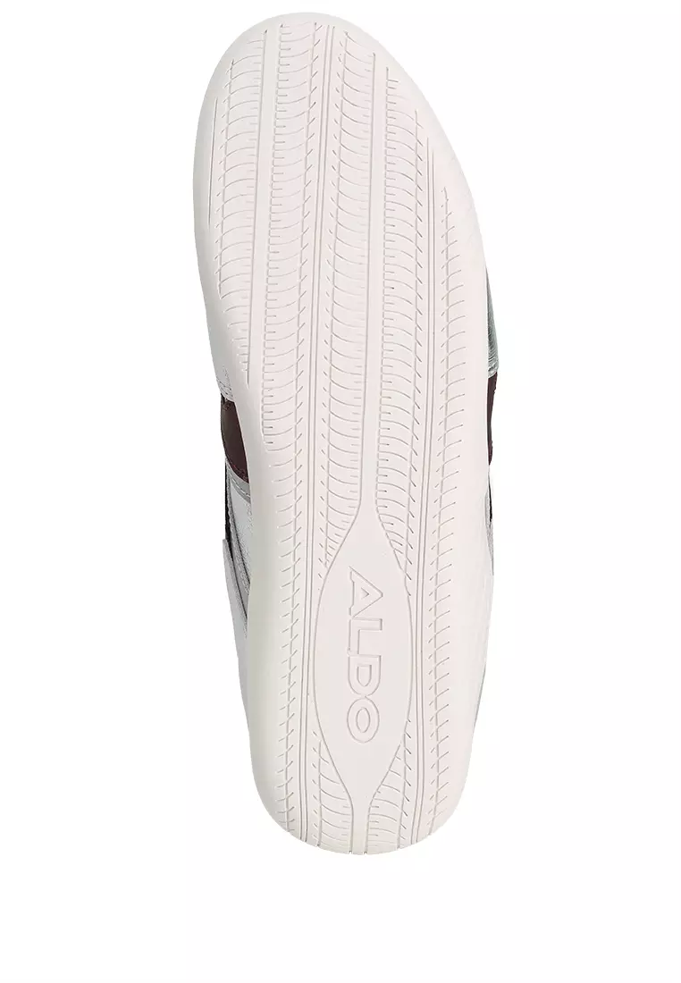 Maxie Sneakers