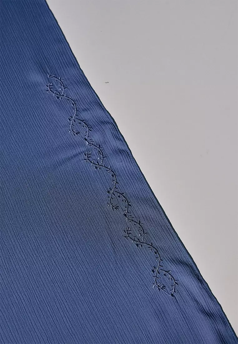 Sulam Mekar Ironless Chiffon Triangle Bawal in Dusty Blue