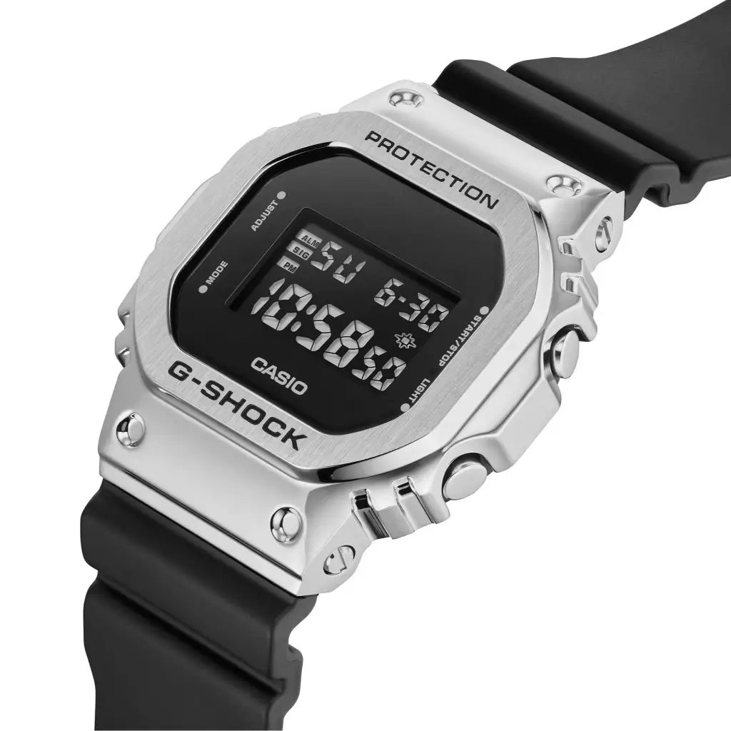 Casio G-Shock Jam Tangan Pria dengan format Digital GM-5600U-1DR