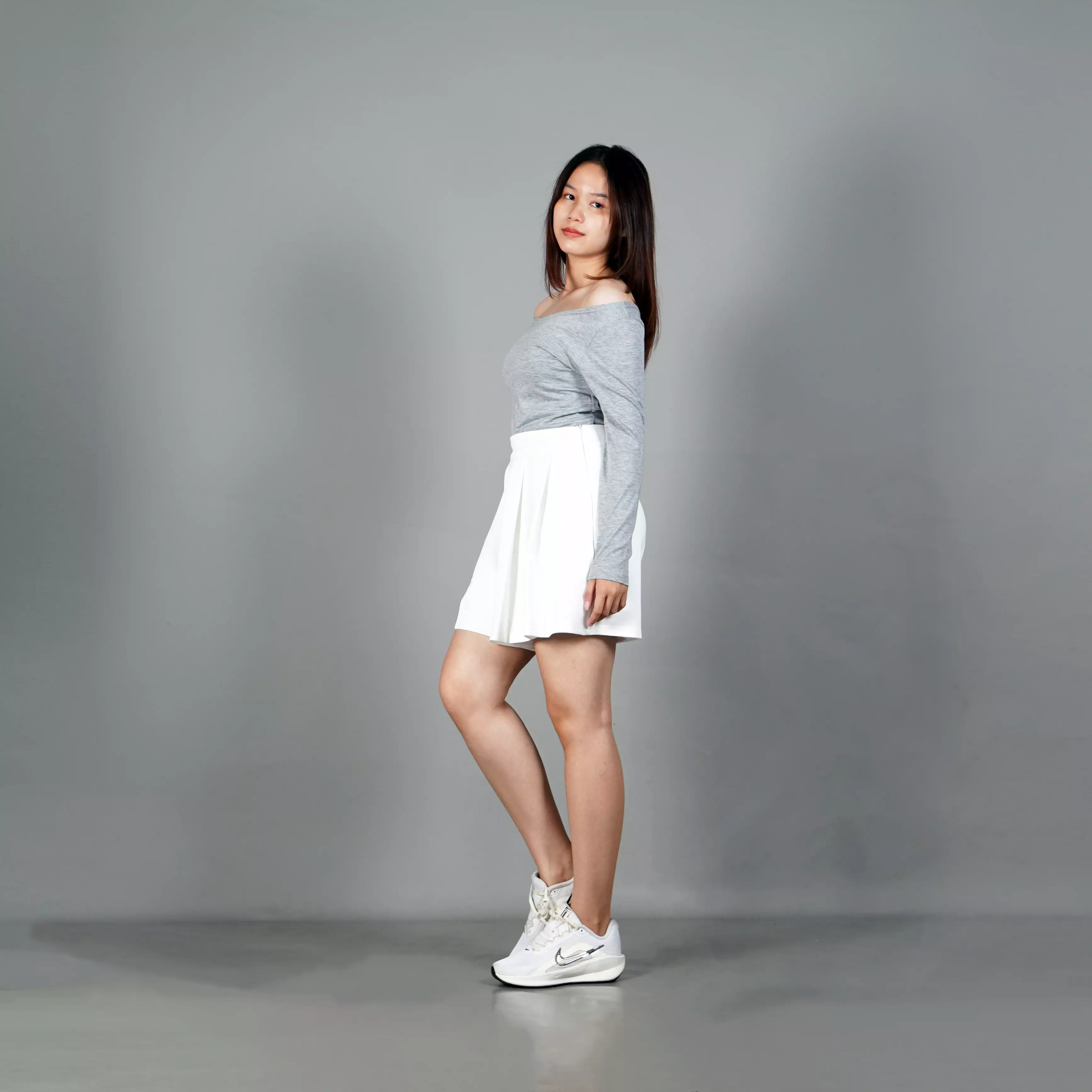 RENATA Celana Wanita Pendek Pleated Pants Celana Rok Lipat - BROKENWHITE