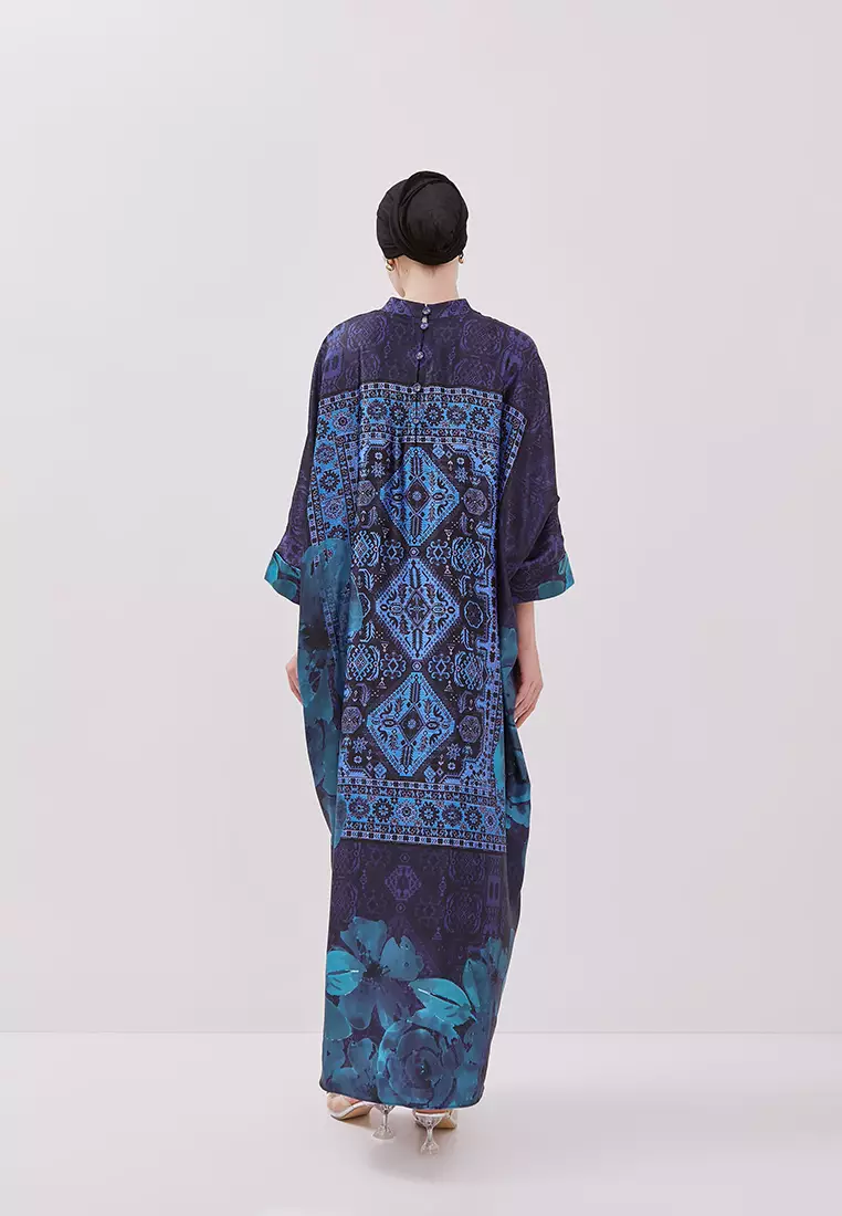 Kamilaa by Itang Yunasz Kaftan Seraya Navy