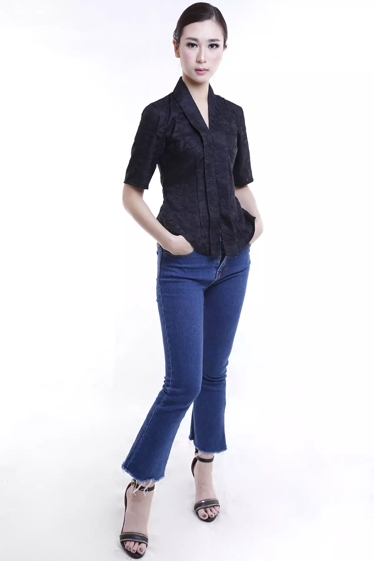 Kuncup Talam Brukat Hitam Kebaya Kartini