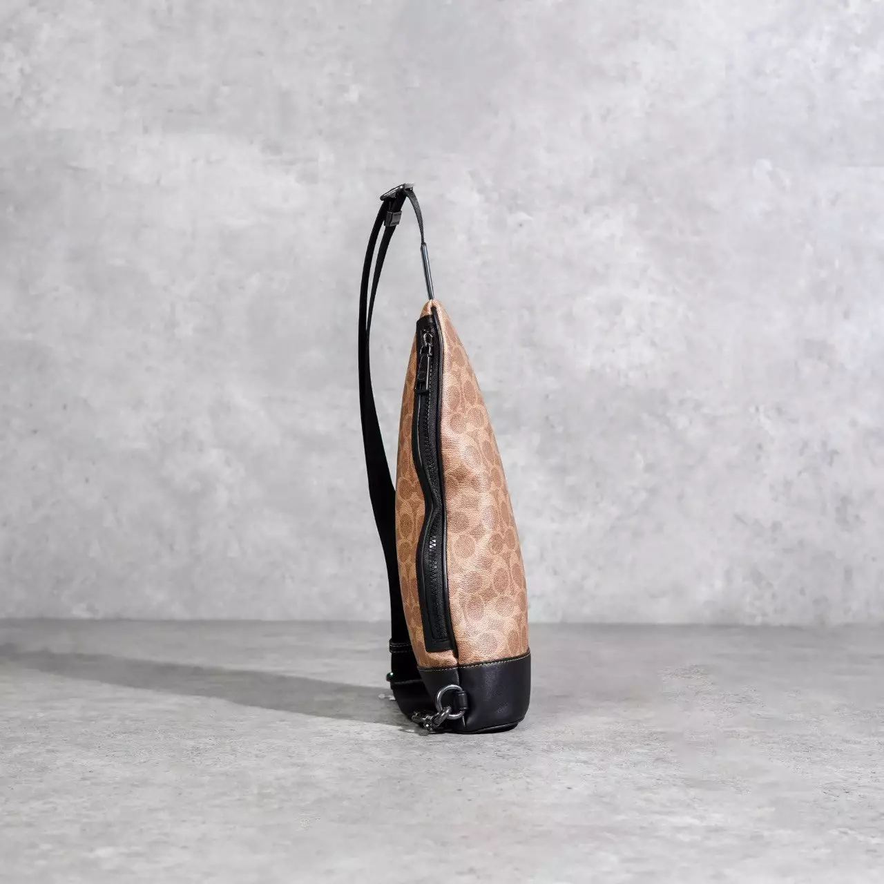 Tas COACH DOMINIC MONOGRAM BEIGE BROWN SIDE ZIP CROSS BODY BAG 100% ORIGINAL