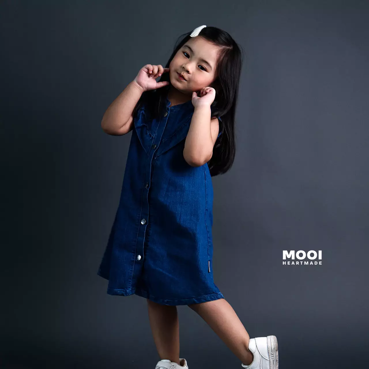 Mooi Dress Jeans Anak Emiko Denim Dress - Light Blue