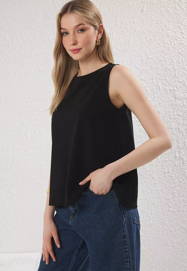 Black Sleeveless Regular/Normal Pattern Crew Neck Crepe Knitted Blouse TWOSS23BZ00958