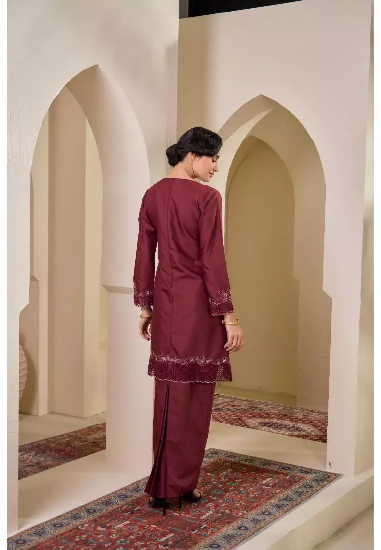 Kurung Moden Sulam Maleeka