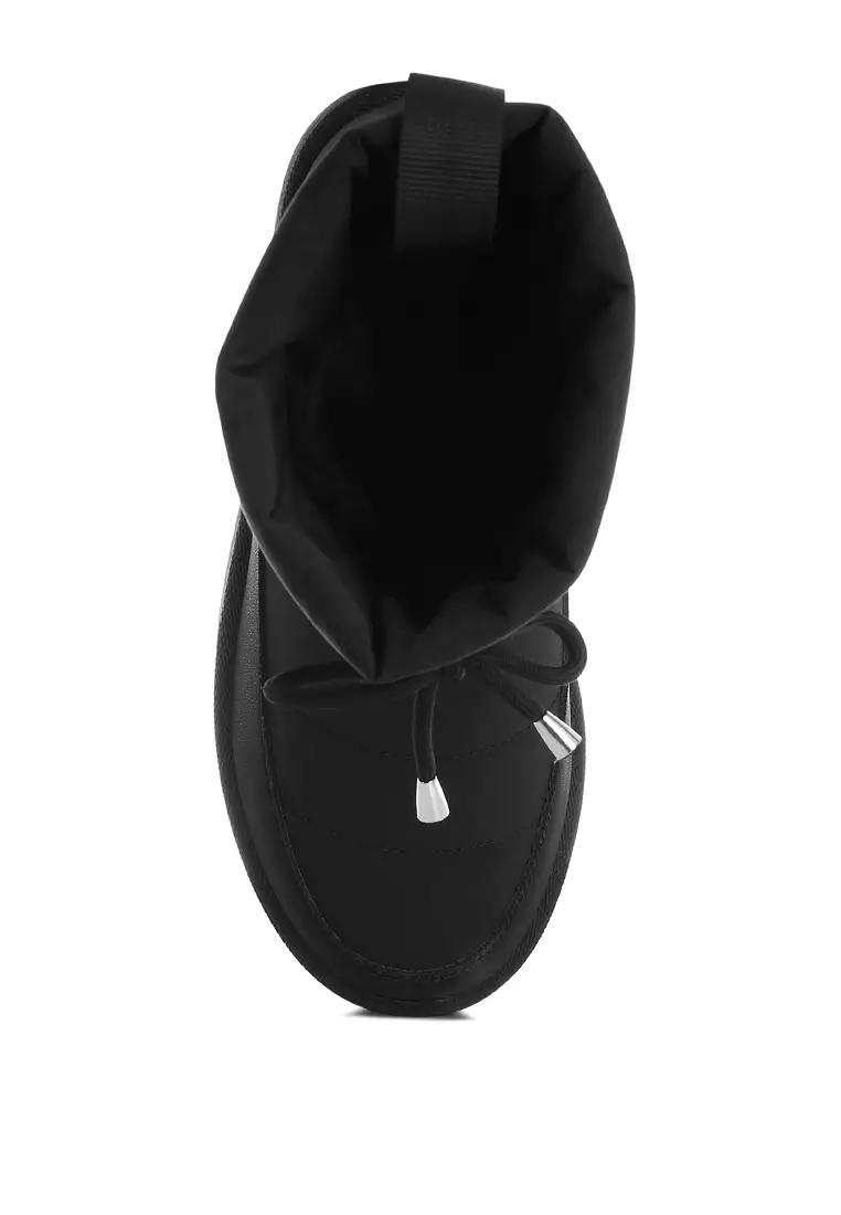 Sepatu bot salju tebal dengan pergelangan kaki tinggi berwarna hitam