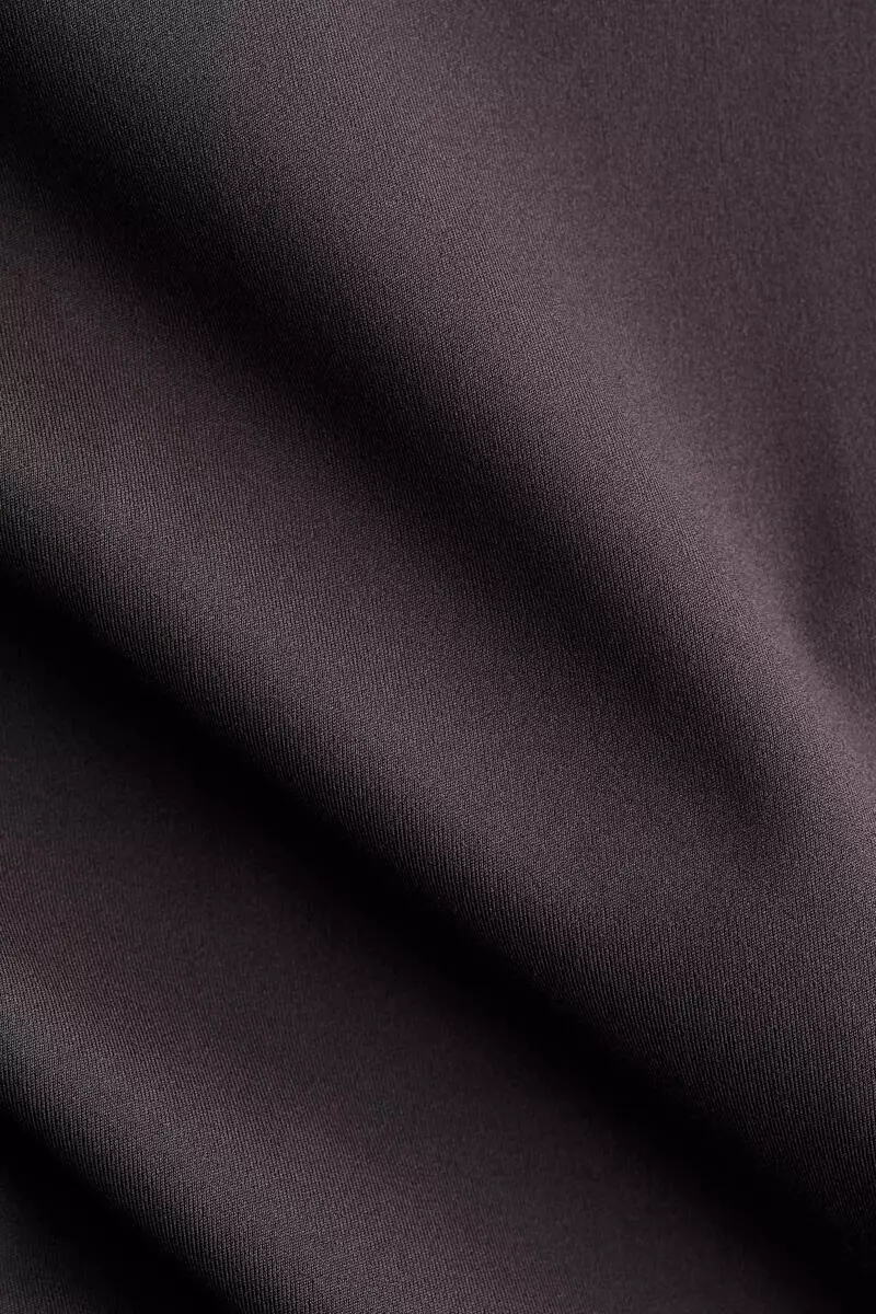Slim Fit Long-sleeved sports top with SoftMove™