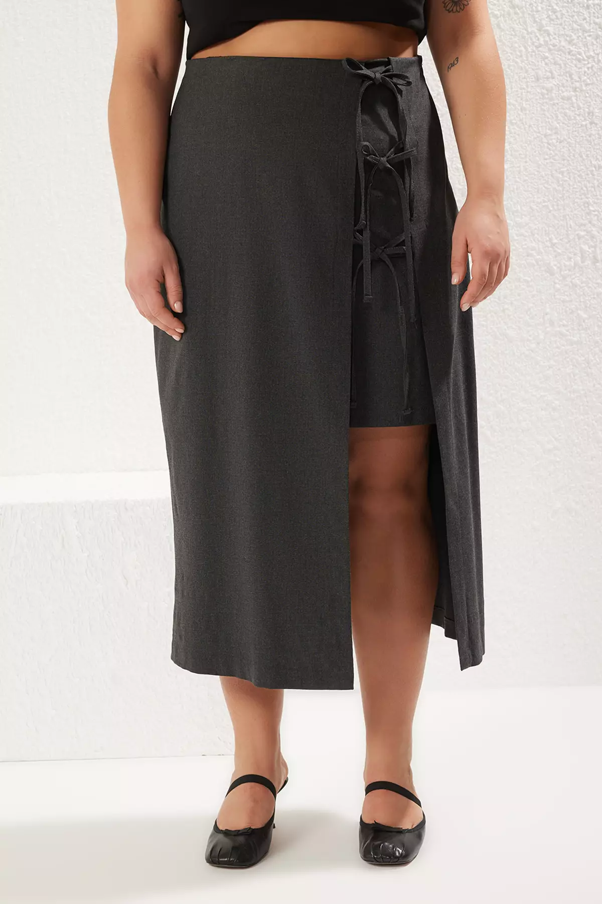 Plus Size Ribbon Midi Skirt