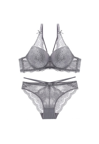 W.Excellence grey Premium Gray Lace Lingerie Set (Bra and Underwear) C050BUS2EEE189GS_1