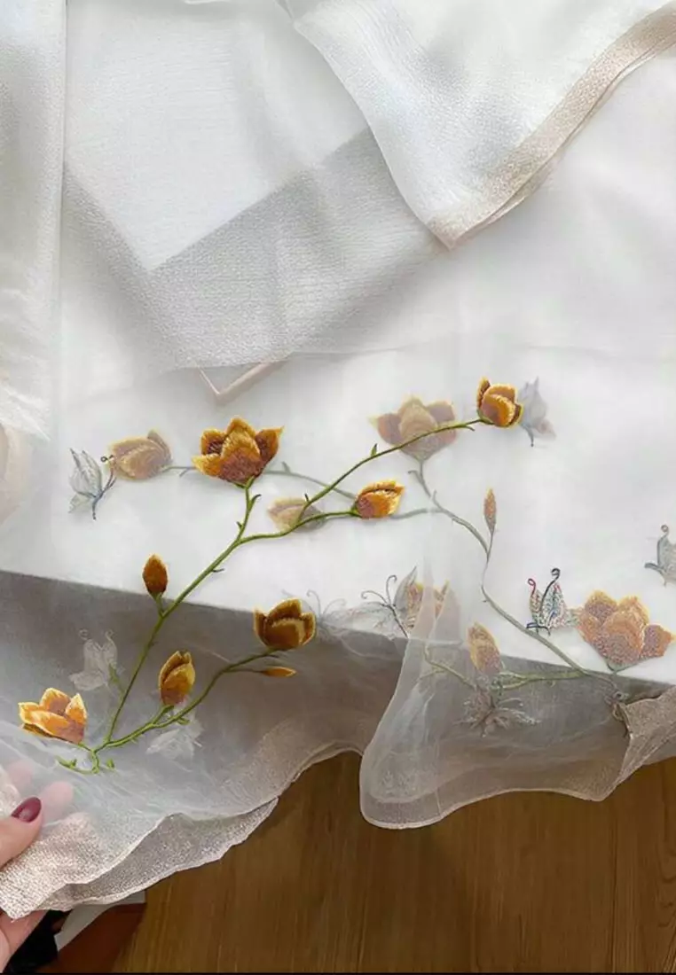 Aksesoris Wanita Golden Thread Tulip Embroidery Flowery Silk Shawl Syal Sutra Wanita White