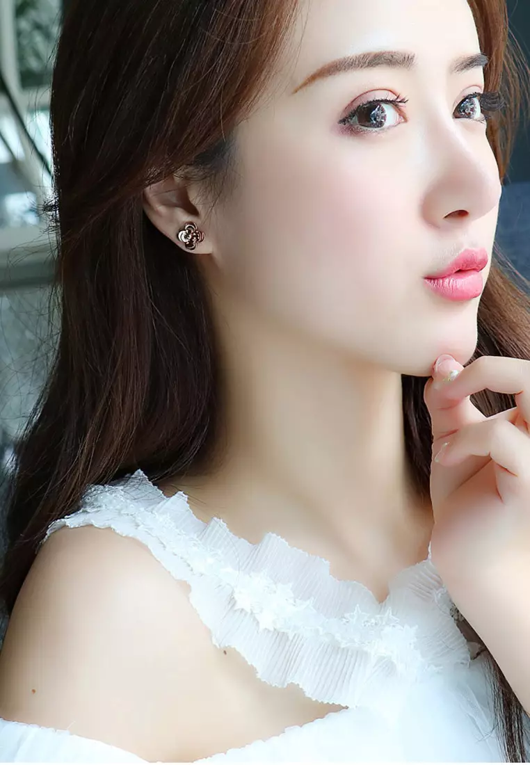 Amrita Camellia Flower Earrings in Rose gold