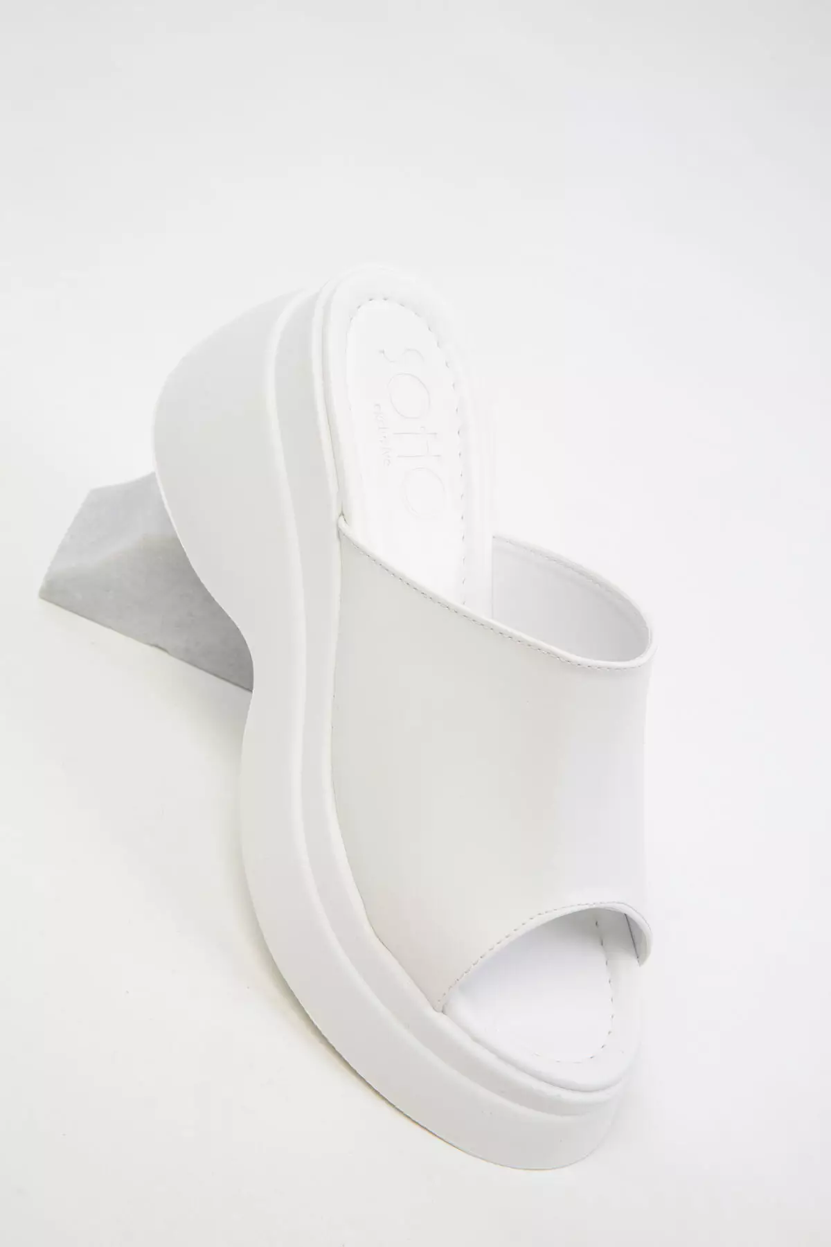 White Women's Slippers 20394