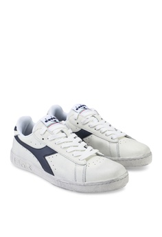 diadora