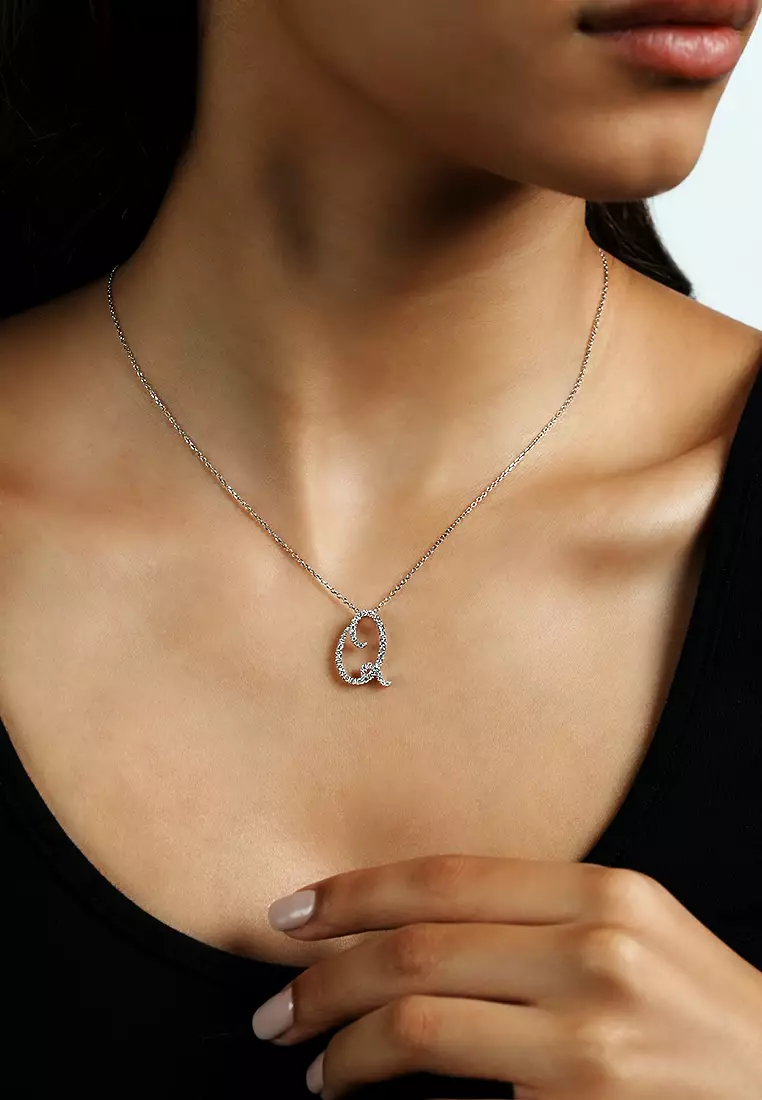Pavé Lab Grown Diamond 'Q' Initial Pendant in White Gold D/E-VVS/VS (0.38ct TDW) with chain