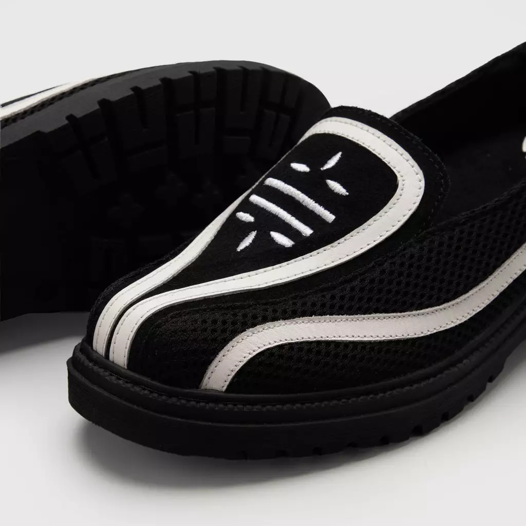 Moona Loafers Black