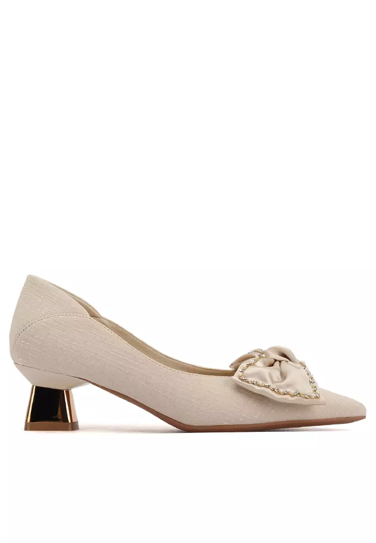 Discount on Twenty Eight Shoes  shoes - SKU: 5cm Rhinestones Bow Pointy Mid Heel Shoes Xj568-15