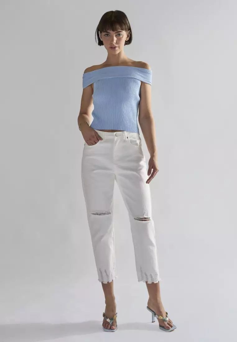 Cropped Distressed Jeans