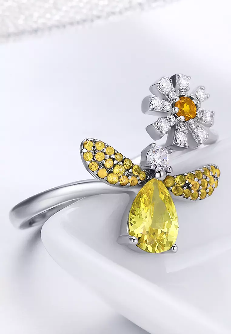 Solid 925 Sterling Silver Darling Bee Daisy Ring