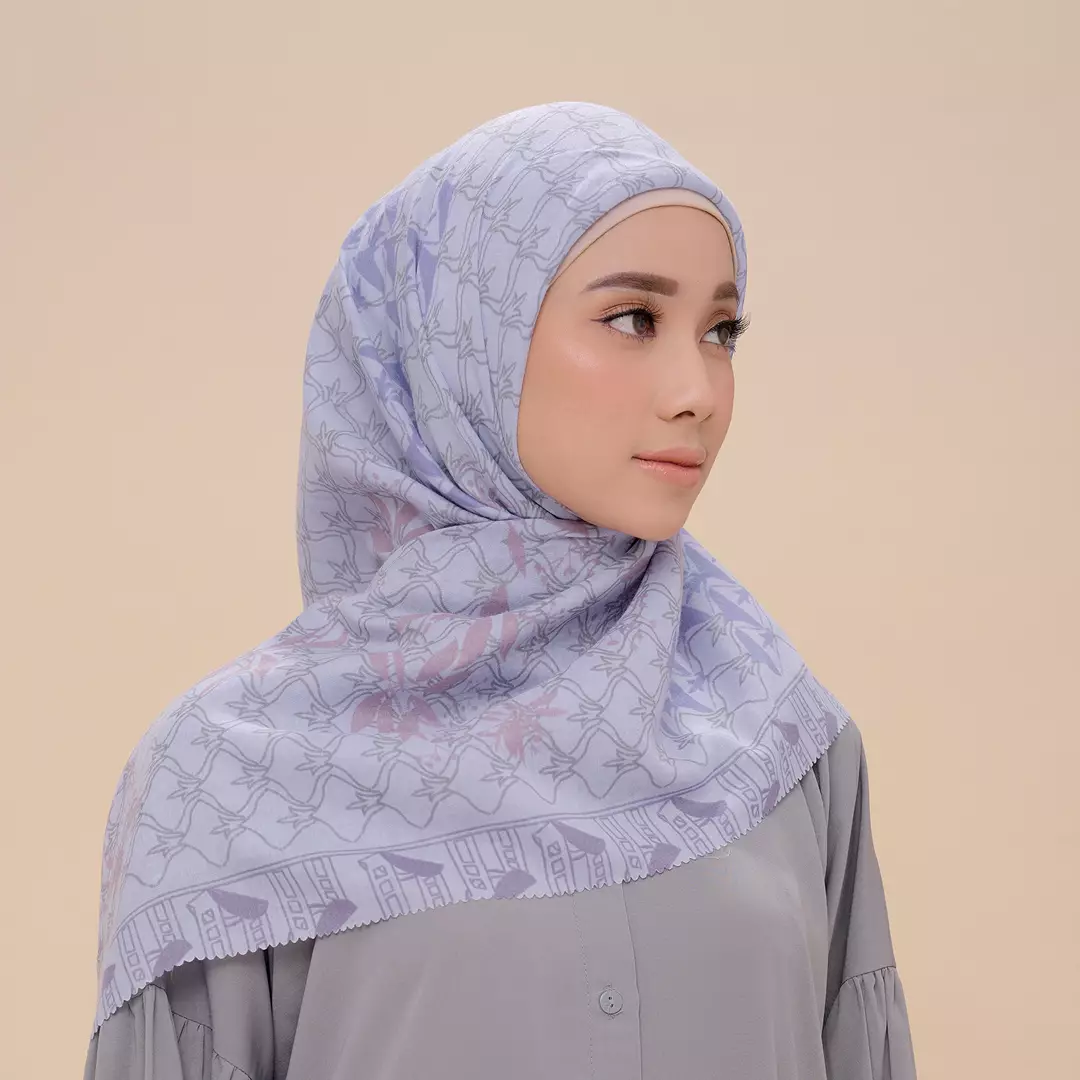 ZM Zaskia Mecca - Palembang Cloud Scarf Kerudung Segi Empat - Jelita Indonesia