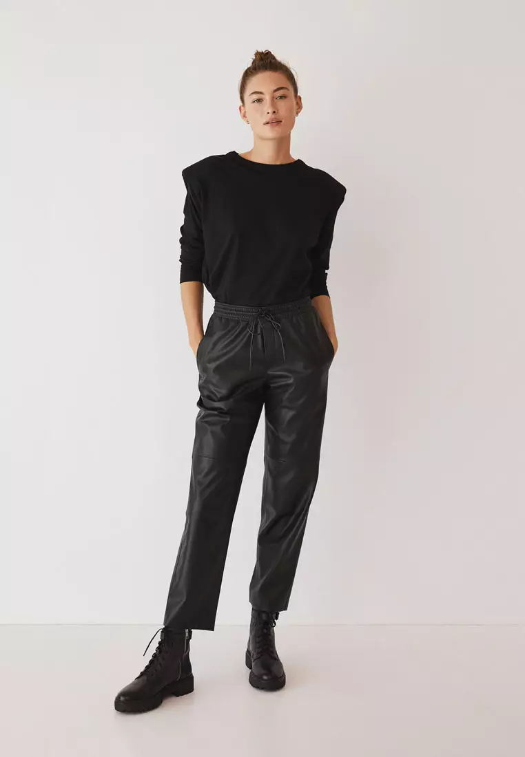Faux leather deals trousers mango