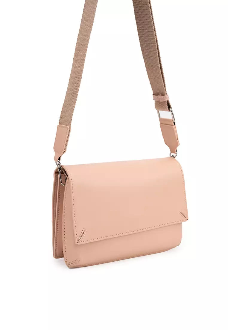 METAL CHAIN SHOULDER BAG