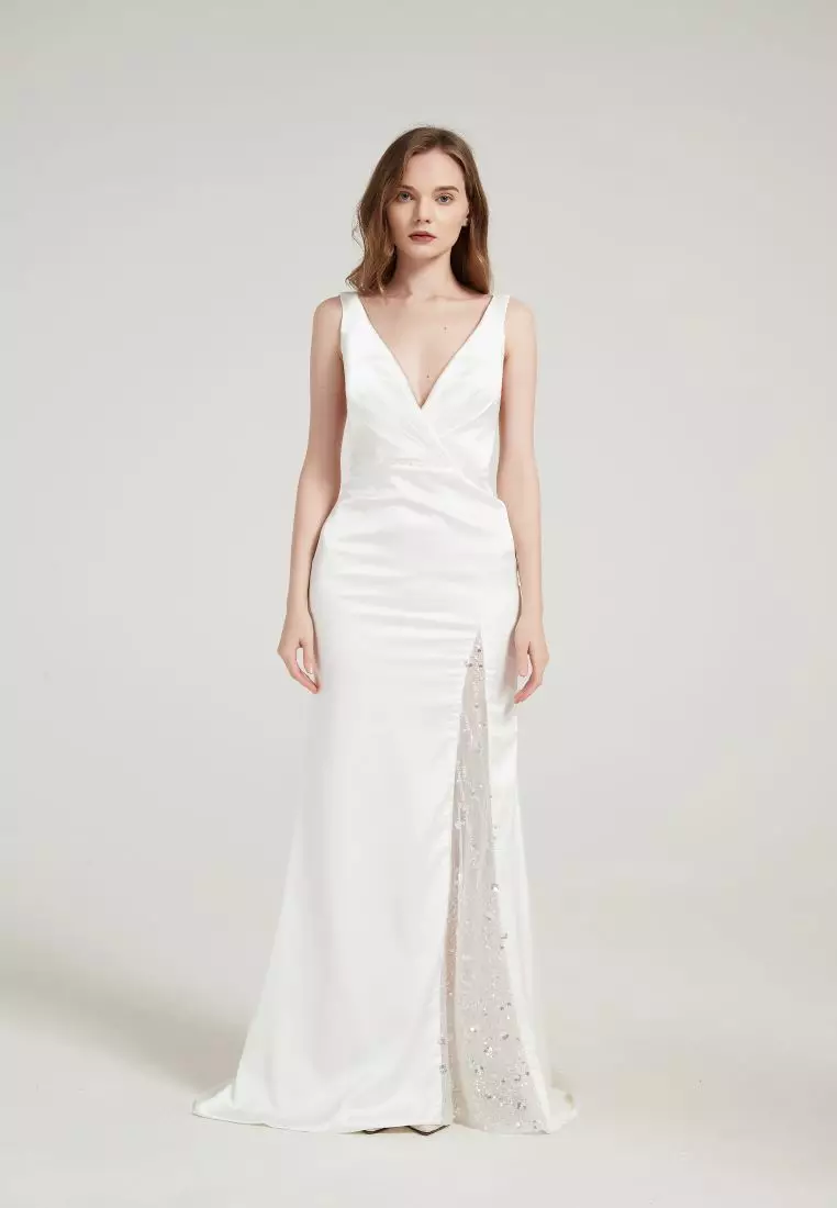 G I O R G I A Osaka Silk Blend V neck Fitted Bridal Gown with