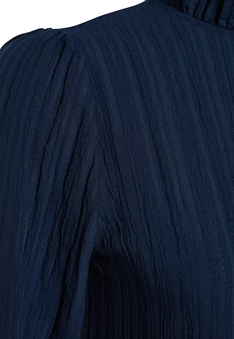 MODEST Crinkled Maxi Dress