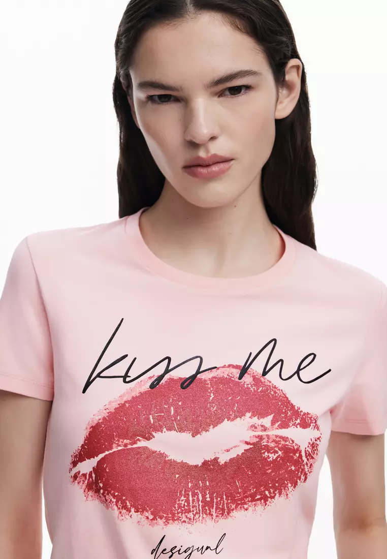 Kiss Me T-shirt