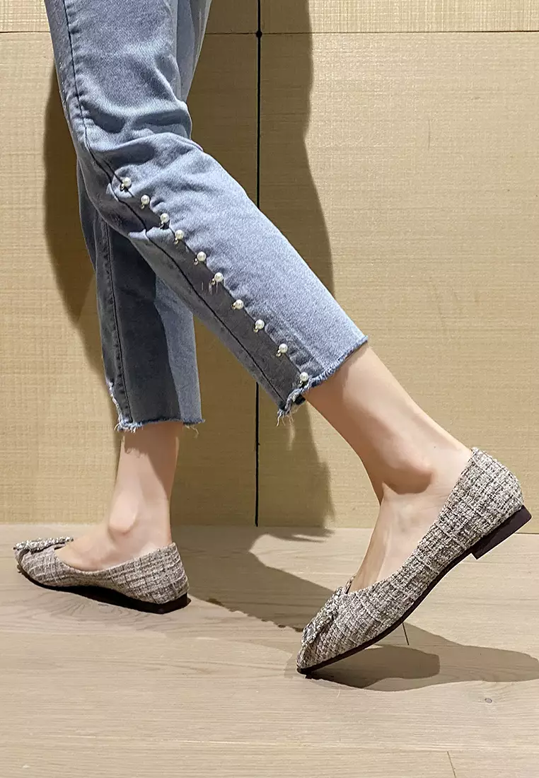 Rhinestone Buckle Pointed Flat Shoes WW373-19
