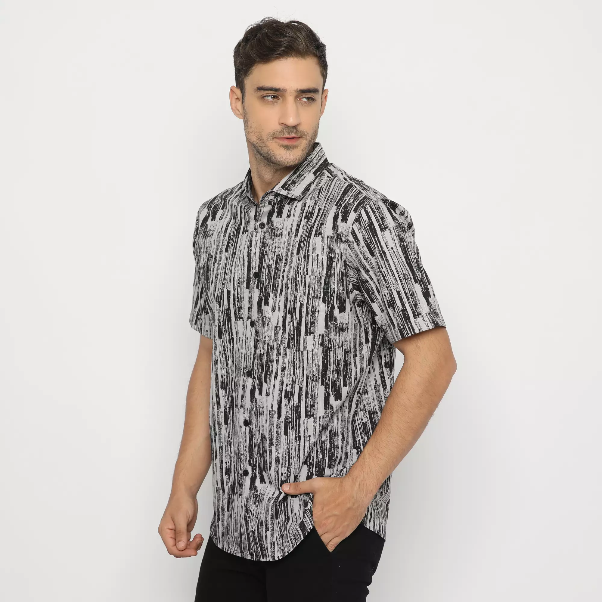 Platini Kemeja Motif Pria Lengan Pendek Katun Slub Hitam 73335