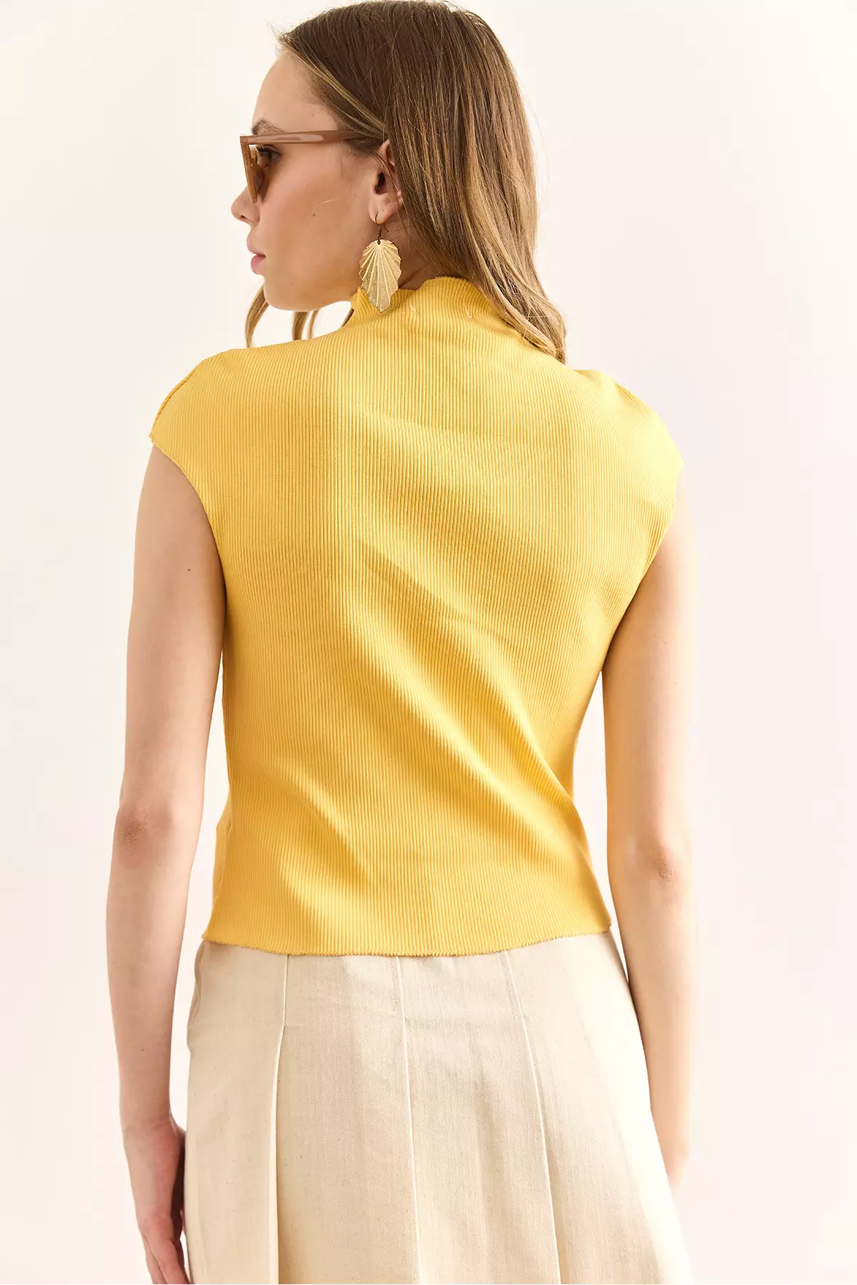 Women's Yellow Stand Collar Stitching Detailed Crop Blouse Blz-19003005
