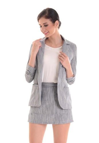 Rolled up sleeve Open end Blazer