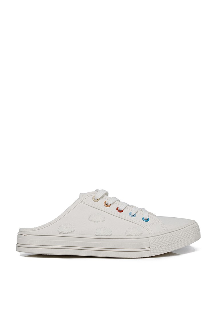 Flying Club Take off Rounded Toe Women Sneakers