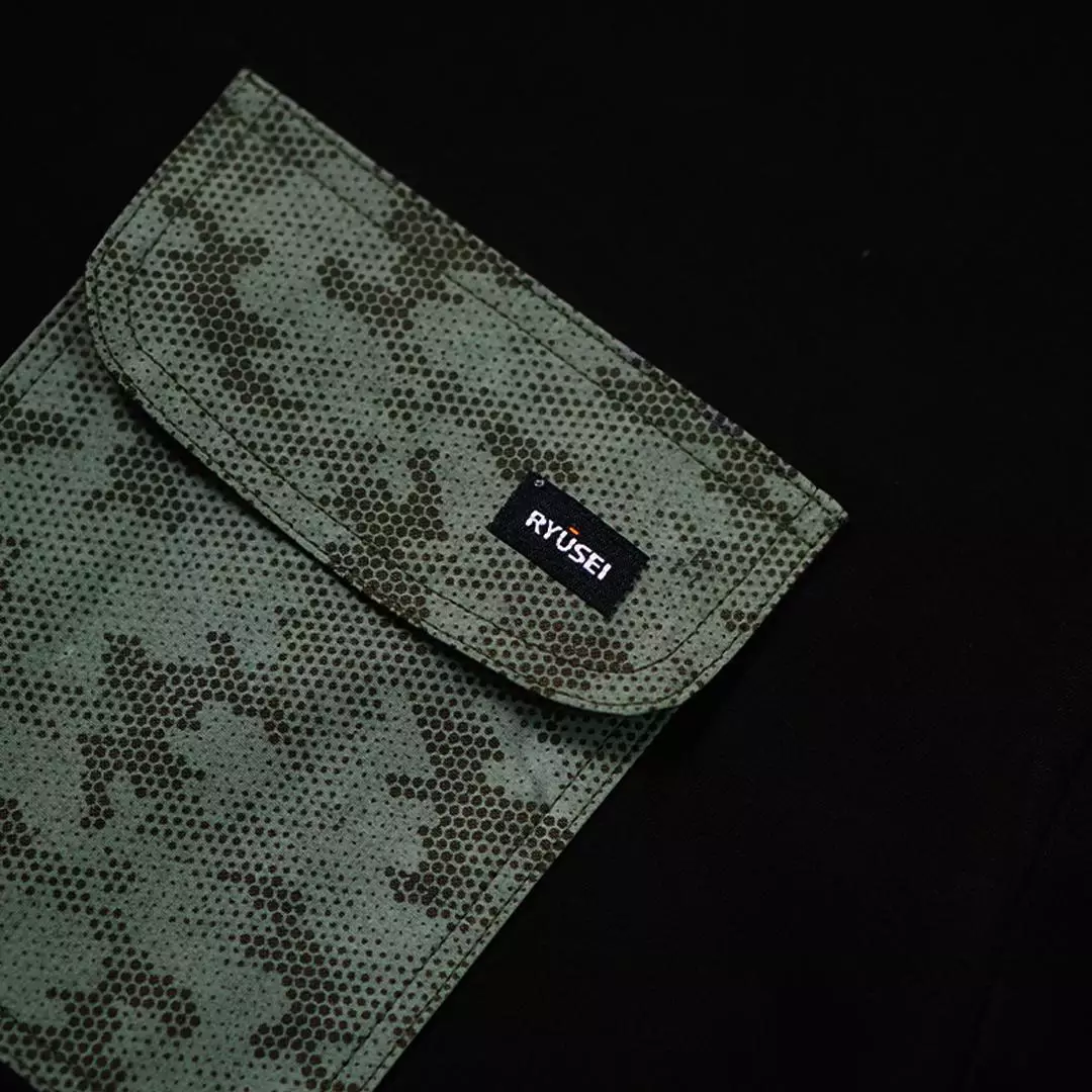 Ryusei Kaos Pria Oversize Boxy Hatanaka Pocket Olive Green