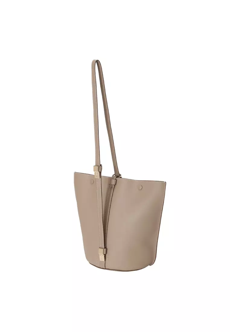 ORUKAMI Flat Hook Convertible Bucket Tote - Toffee