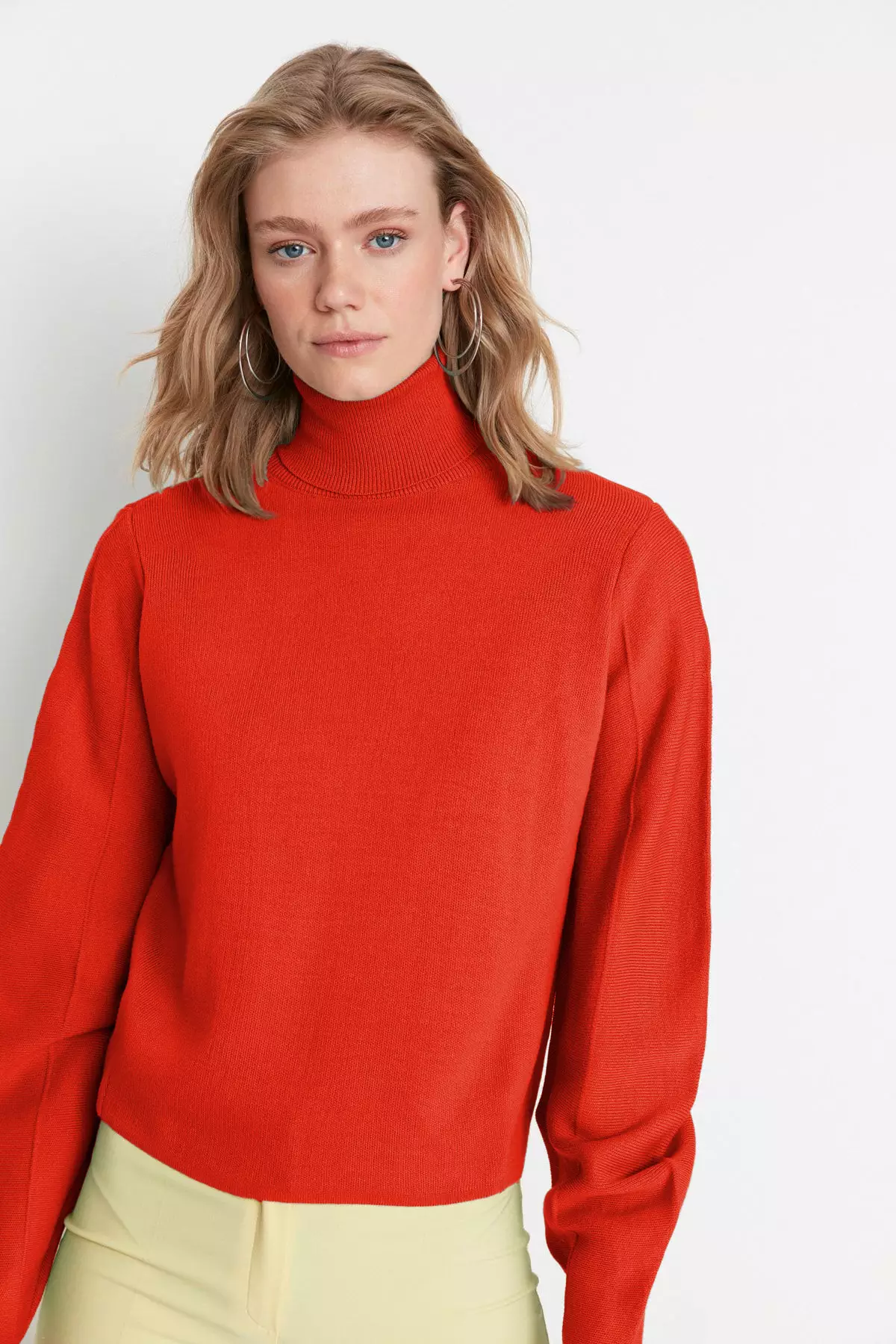 Pomegranate Flower Basic Turtleneck Knitwear Sweater