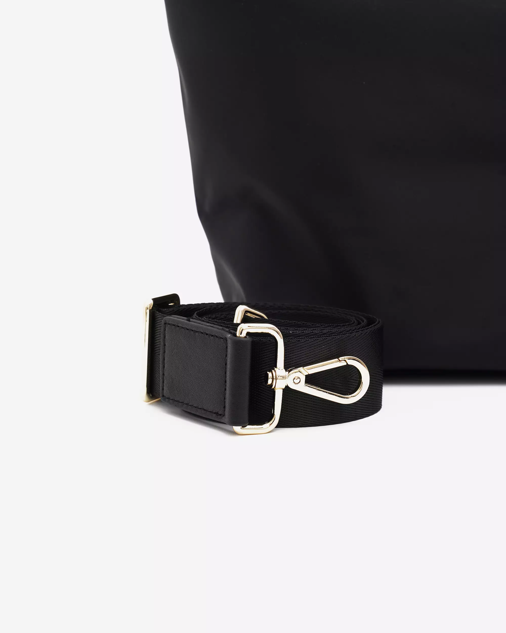 Buccheri Radhia Shoulder Bag Women