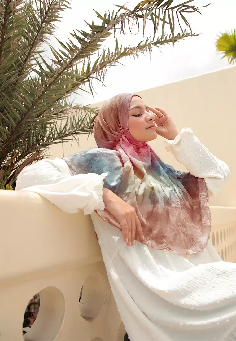 Hijab Instan Lavanya Bergo Tie Dye Tali Diamond - Grape Montana