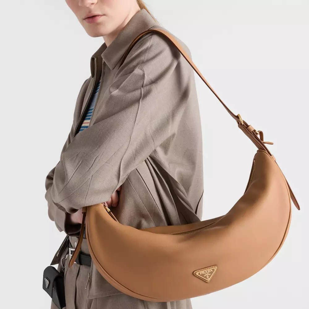 [4.4PRIL KEJUTAN HARGA] Demi-lune Large Leather Shoulder Bag Natural