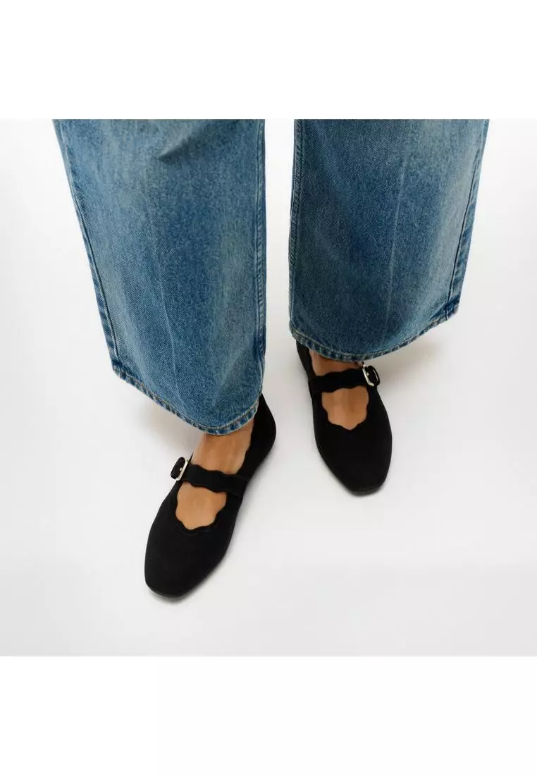 Delicato Wave-Edge Canvas Mary Janes