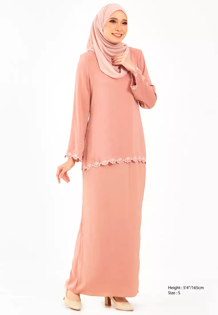 Gene Martino -Ziezie Kurung Modern