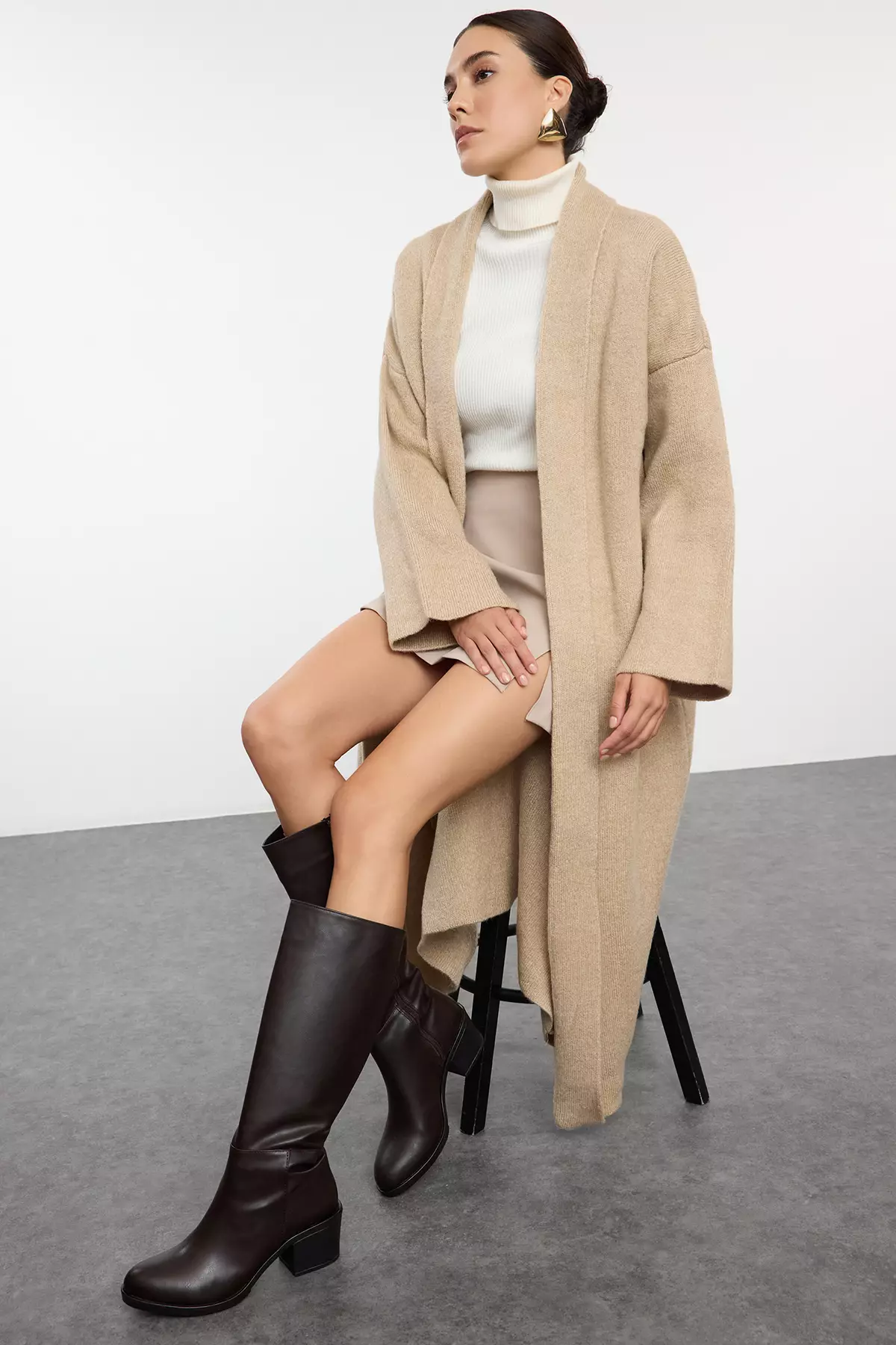 Dark Brown Zip-Up Round Toe Women's Block Heeled Boots Takaw25Cz00004