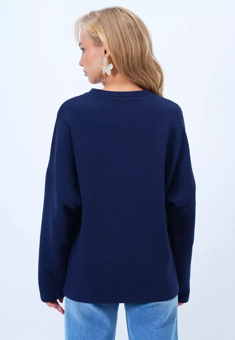 Women's Midnight Blue Crew Neck Batwing Sleeve Wide Cut Basic Blouse Alc-X14391