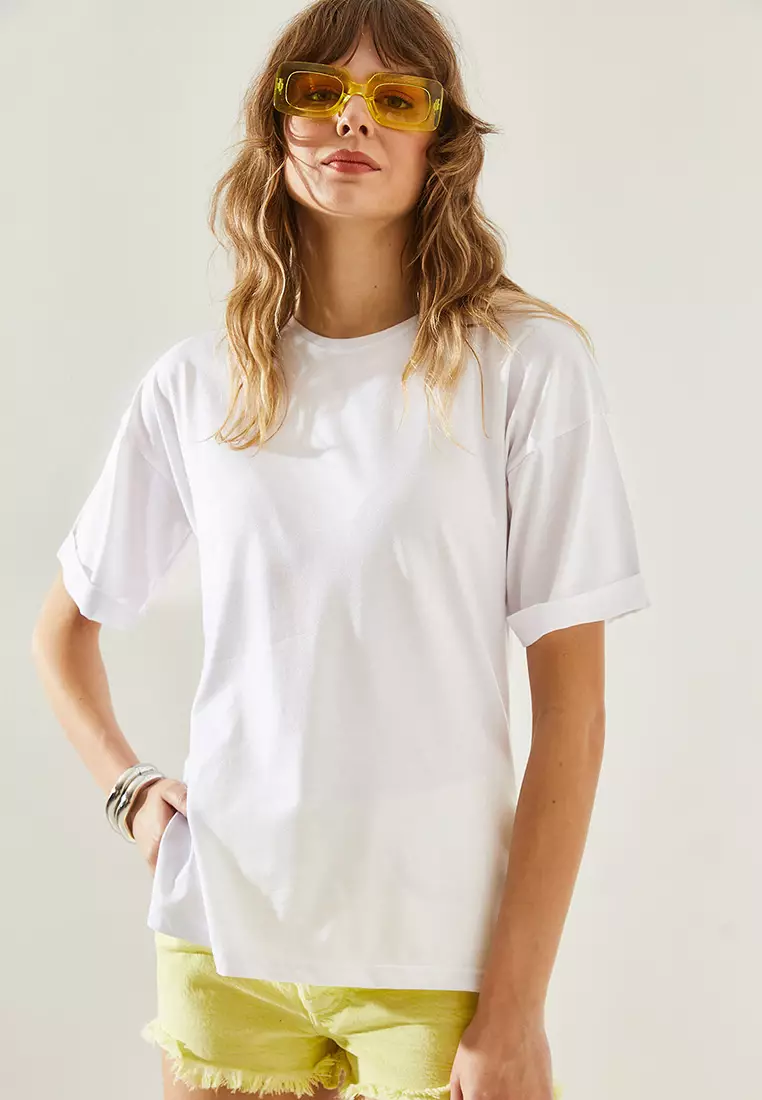 Side Slit Sleeve Folding Detailed Crew Neck Short Sleeve Basic T-Shirt