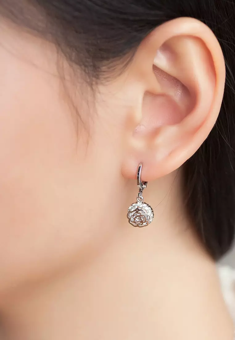 SO SEOUL Camellia Flower Inner Round Solitaire Brilliant Cut Diamond Simulant Cubic Zirconia Hoop Earrings