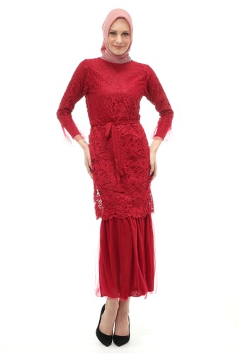 Evernoon red Selena Gamis Muslimah Wanita Motif Brukat Long Sleeve Regular Fit - Maroon 91C58AA968CCB2GS_1