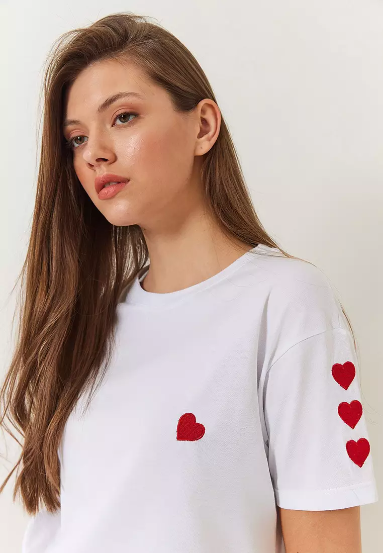 Buy Bianco Lucci Women's Heart Embroidered T-Shirt 60602008 2026