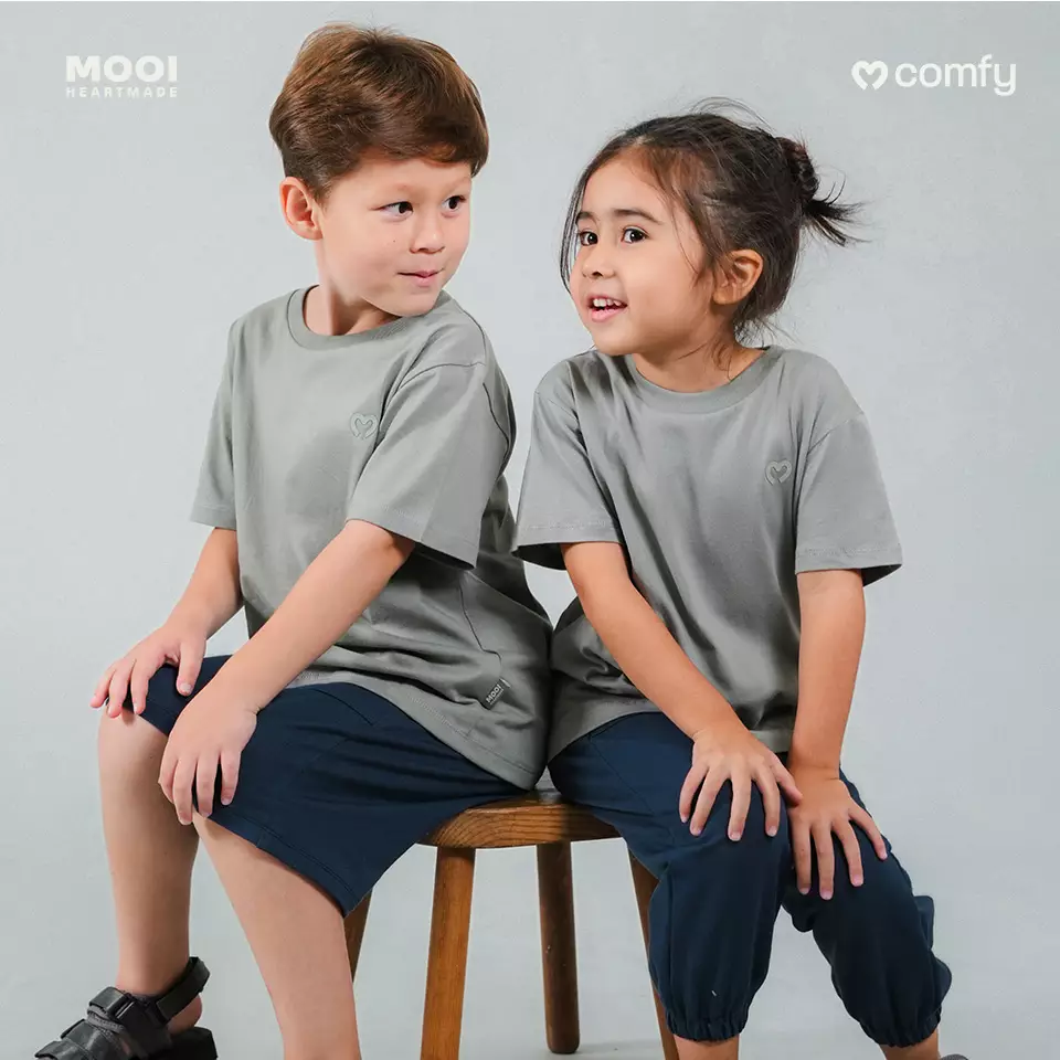 Mooi Kaos Anak Unisex Comfy T-Shirt Basic Kids - Black